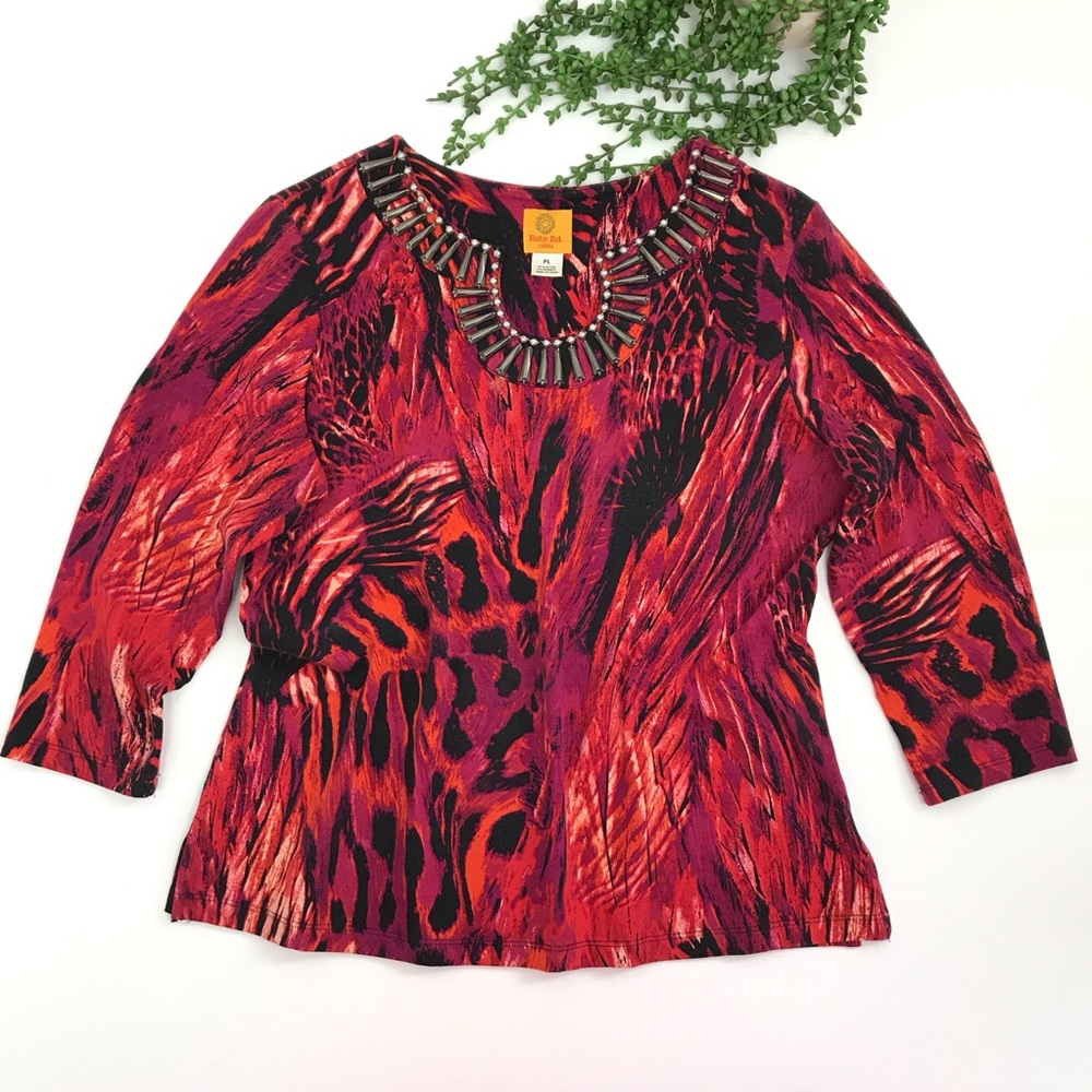 Ruby Rd Petite | Red Black Tribal 3/4 Sleeve Top